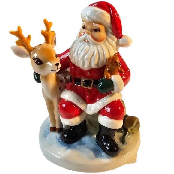 Royal Doulton Other - Royal Doulton Nostalgic Christmas A Busy Night Ahead Figurine 2016